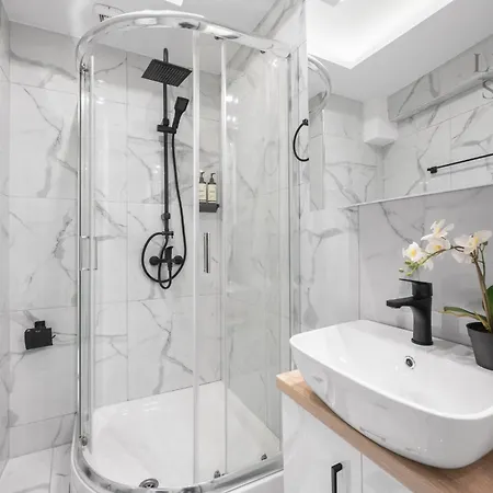 Danae, The Luxury Салоники